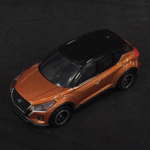 タカラトミー トミカ 1:60 トヨタ ヴォクシー(初回特別仕様)